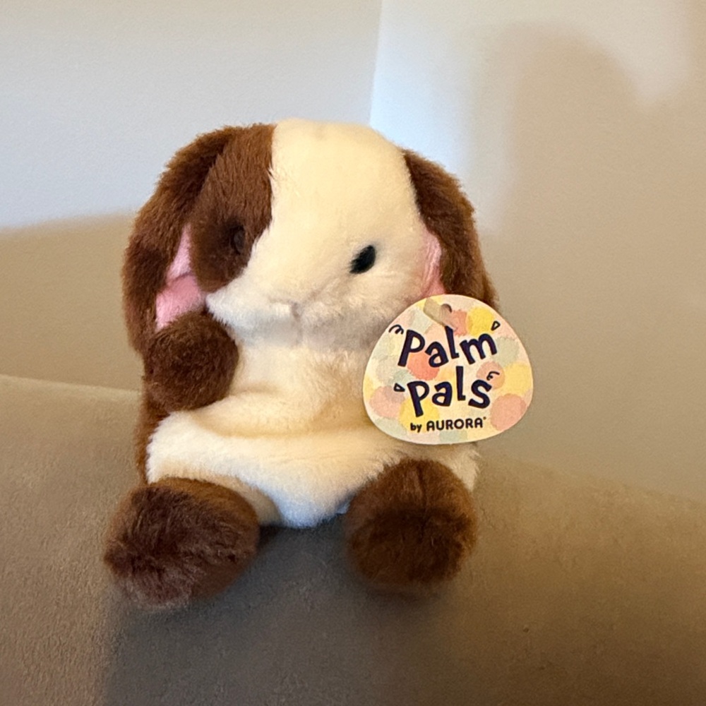 Palm pals Clover bunny